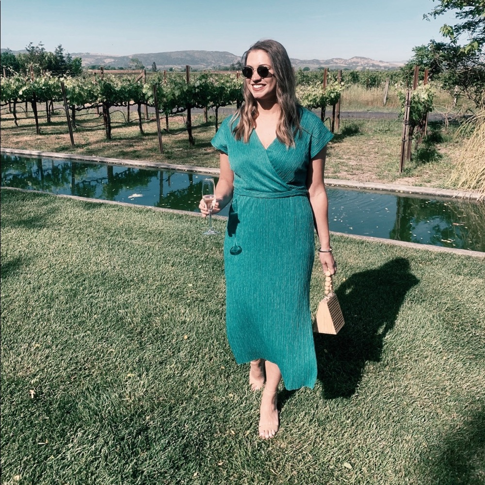 Lush emerald Green midi dress